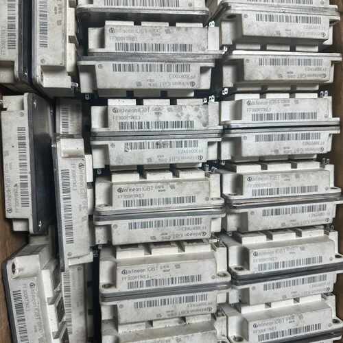 溢价-FF300R17KE3   FF300R12KE3  FF3