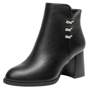 大东女靴时装靴2025冬季新款优雅水钻短靴粗高跟加绒通勤靴子