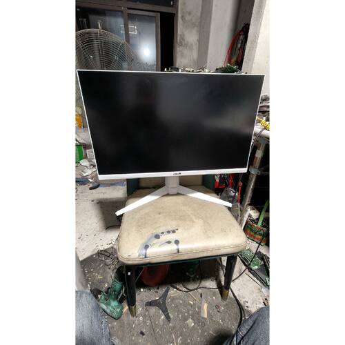 议价华硕VG27AQL3A 27寸显示器，白色，成色如图，实物拍