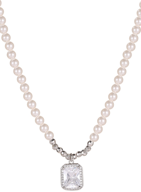 轻奢精致小米珠方形锆石项链