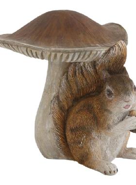 现货进口蘑菇伞松鼠可爱风摆件