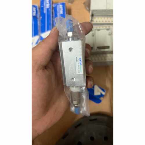 下单前咨询6个亚德客气缸ACQJS20X10-10-B，全新正品，，绝