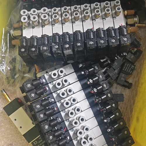 亚德客AIRTAC电磁阀4V130E-M5，议价商品