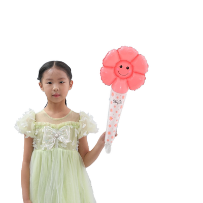 国庆节雏菊手持打击棒气球幼儿园五星红旗爱心教室场景装饰太阳花