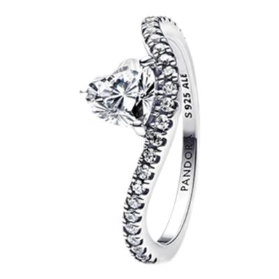 PAVÉ密镶心形波浪戒指