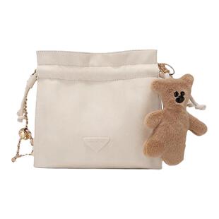 稻草人包包女包2024新款时尚水桶包挂件云朵包休闲单肩斜挎包正品