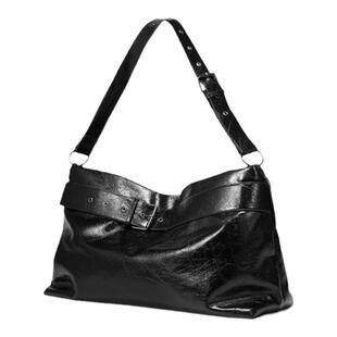 设计感潮流大容量斜挎包ins高级感软皮休闲单肩包男通勤托特大包