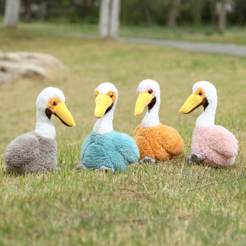 鹈鹕毛绒玩具可爱小鸟玩偶儿童枕抱鸟类床头家具礼物摆件布娃娃