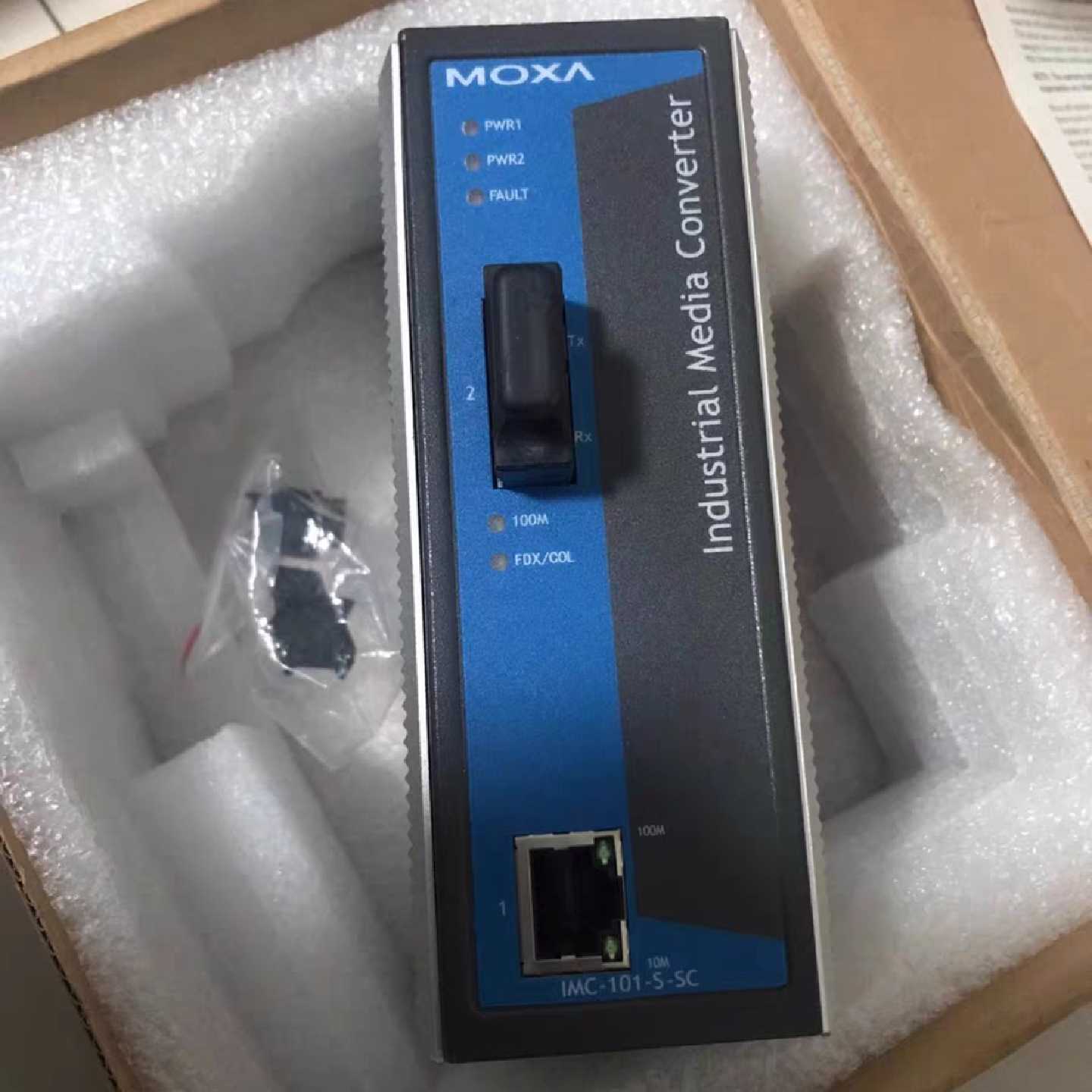 议价IMC-101-S-SC-T工业级以太网转光纤转换器