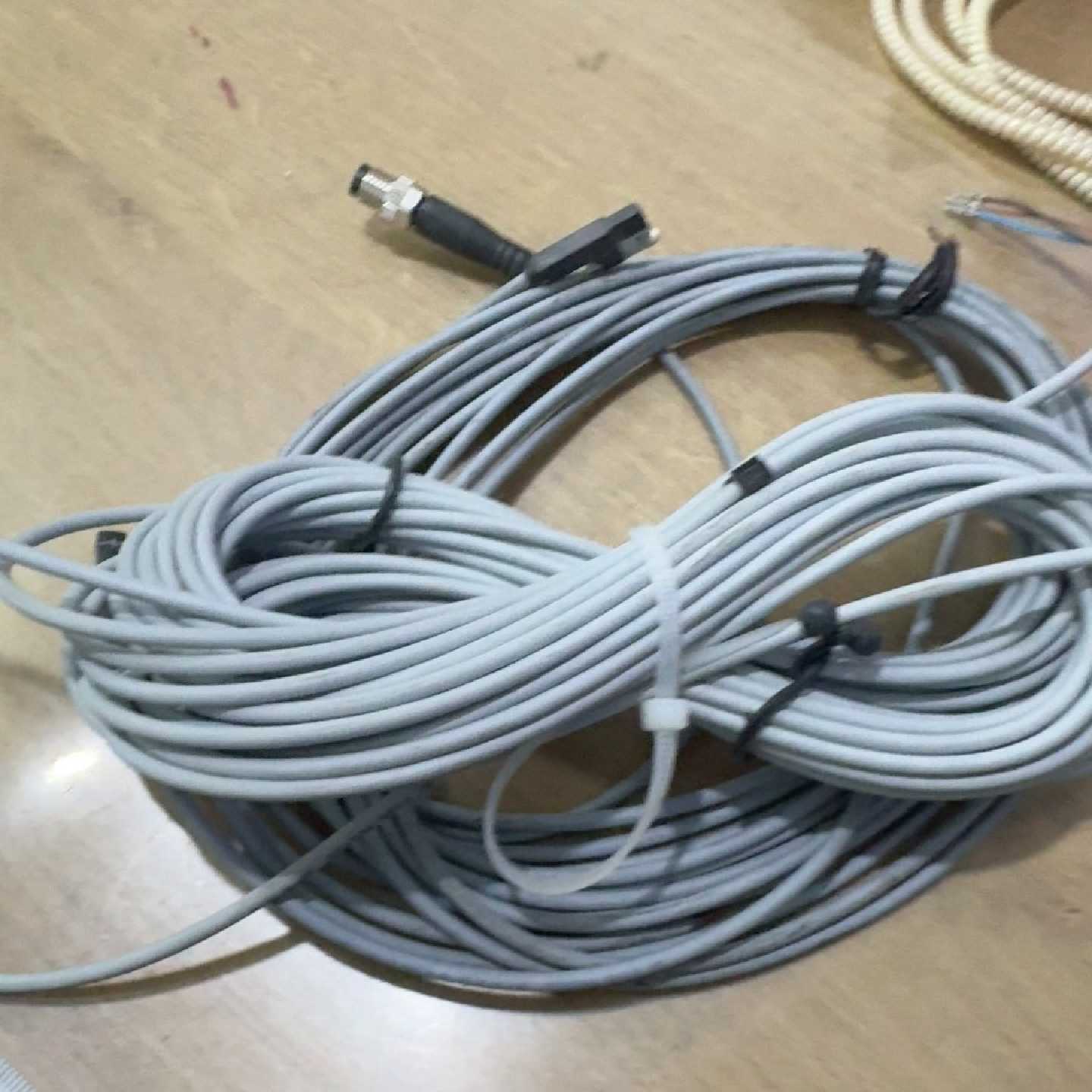 询价磁性连接线议价