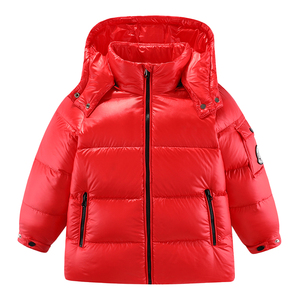 黑金雪中飞儿童羽绒服2024新款蓄热加厚男女童亮面防水短款面包服