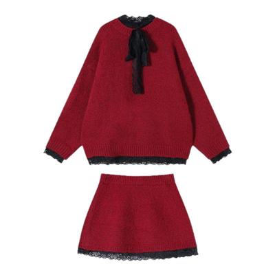 吴童童蕾丝边拼接加厚针织毛衣