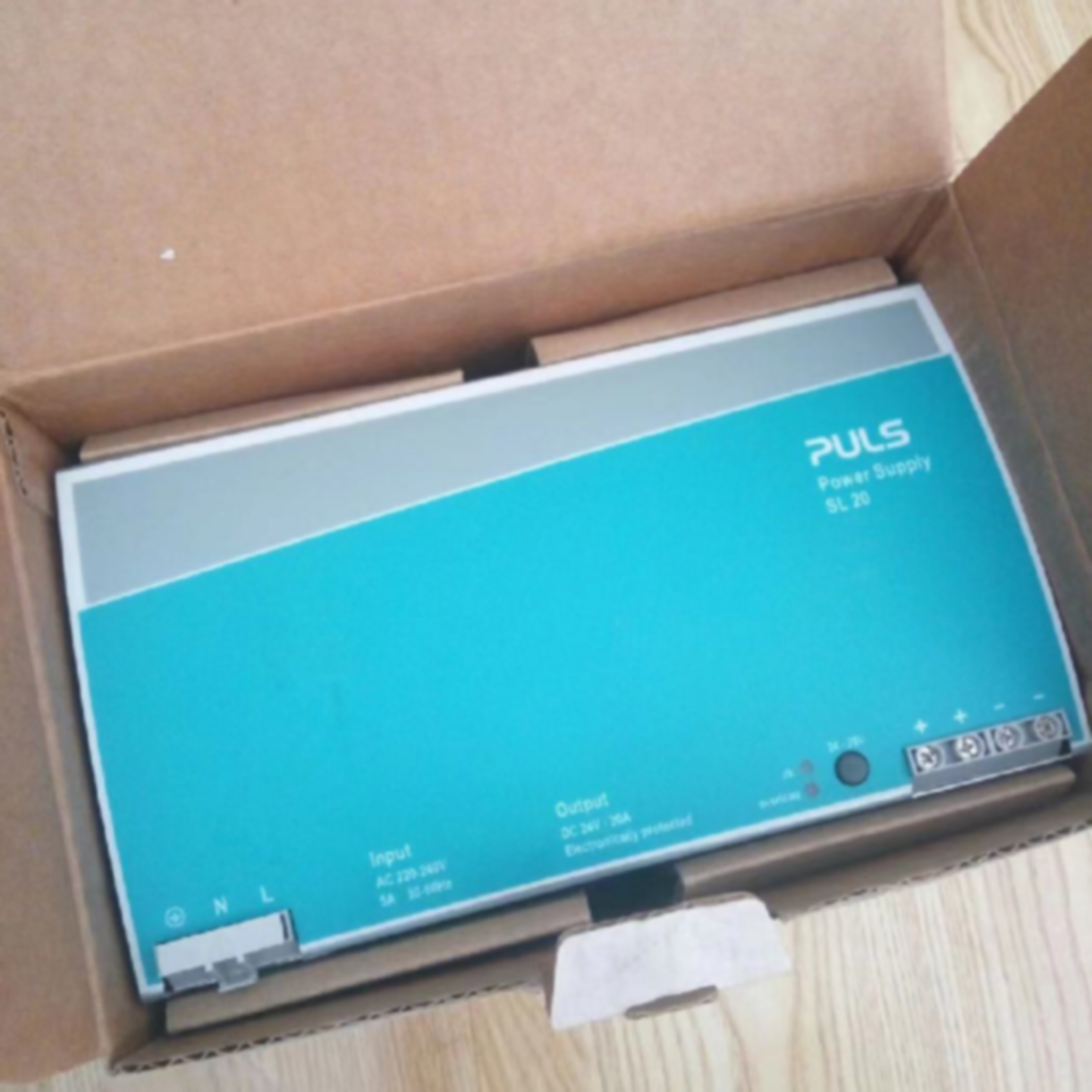 议价PULS普尔世导轨开关电源 SL20.100 输出24V/20A/480W 1435226