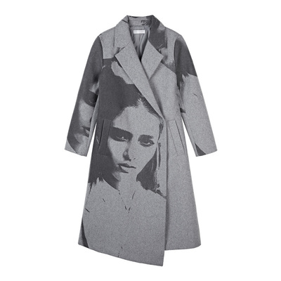 sdeer人像印花中灰色毛呢大衣