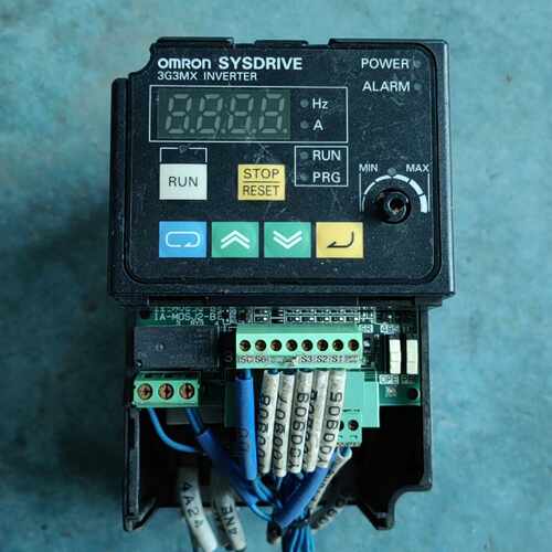溢价-变频器 3GX-A2004 货 220V 0.
