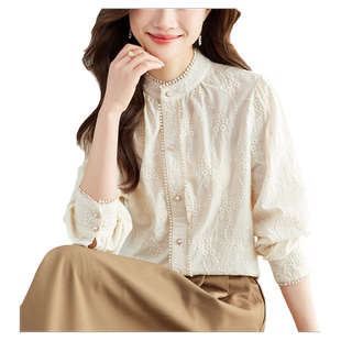 初影杏色绣花衬衫女长袖2026春装新款蕾丝花边立领上衣珍珠扣衬衣