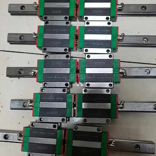 询价上银HGW20CC法兰滑块导轨长度300