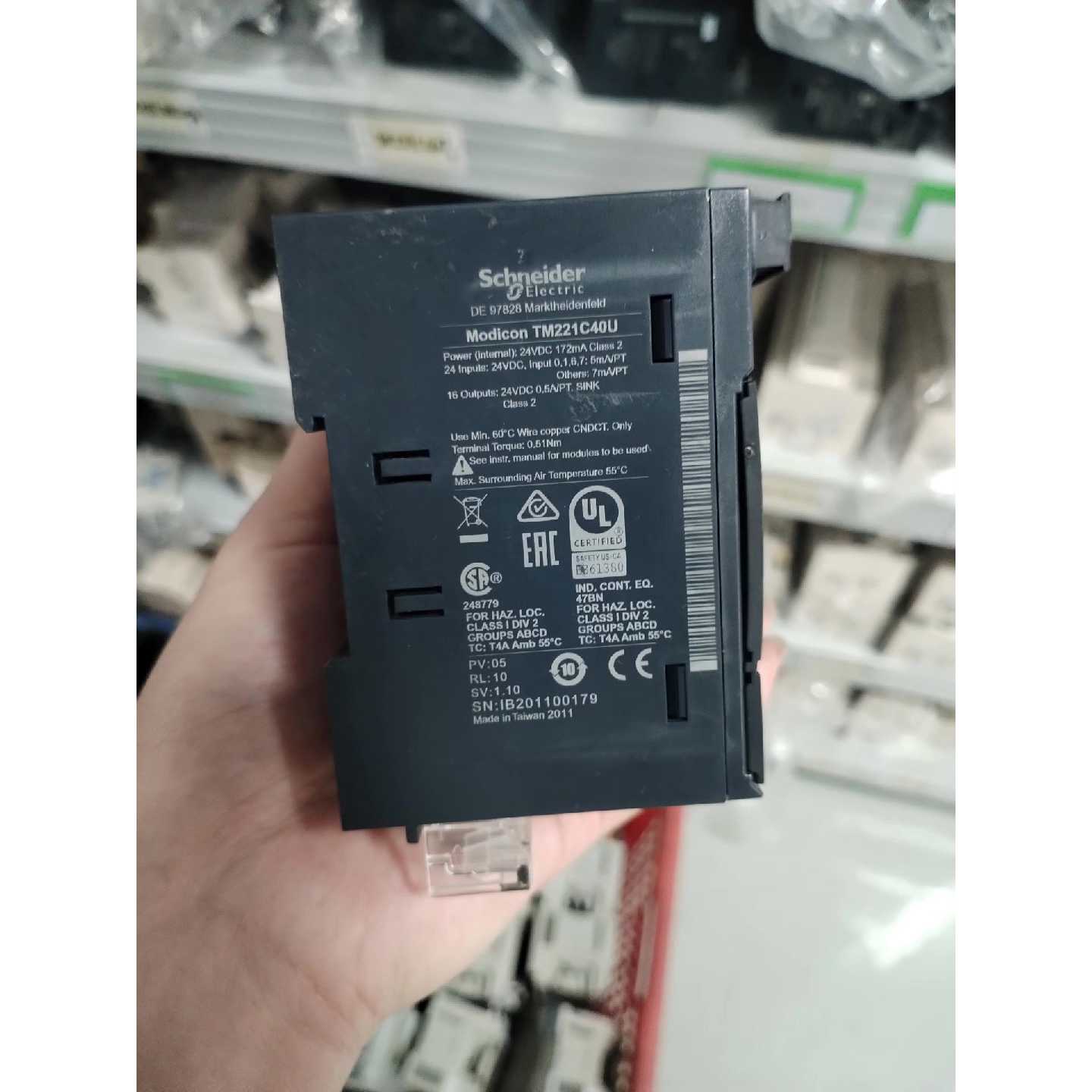 在线议价施耐德PLC Modicon TM221C40U，拆机