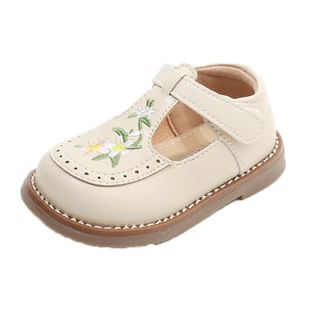 春秋季新款女宝宝小皮鞋1一2岁小童公主防滑软底透气婴儿学步鞋子