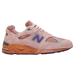 Salehe Bembury x New Balance 990v2联名款粉色翻毛皮复古跑步鞋