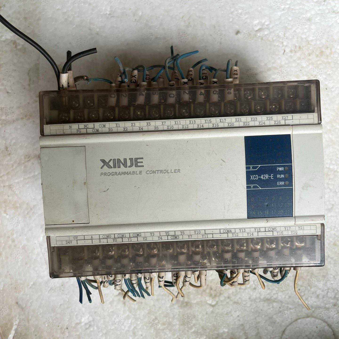 信捷XC3-42R-E,1只,成色实拍图,功能包好考虑清楚看议价