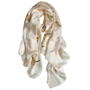 温柔典雅桑蚕丝丝巾女春秋季米色马蹄莲印花长款真丝围巾披肩两用