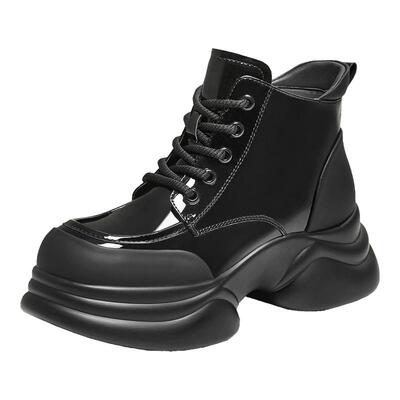 TATA他她靴子女百搭马丁靴新款黑色短筒靴厚底工装靴CCJ08DD5奥莱