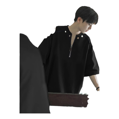 黑色半拉链垫肩t恤男夏季设计感