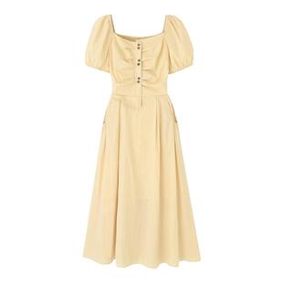 方领淡黄色连衣裙女装夏季新款胸部打褶收腰中长款高级漂亮流行
