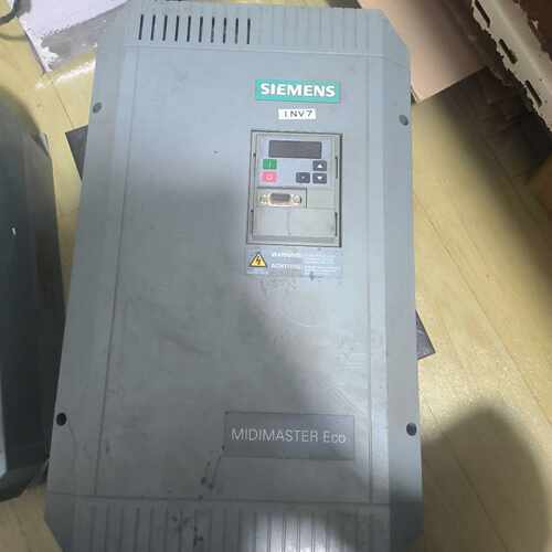 溢价-变频器6SE9523-0DG40实物图380V15KW