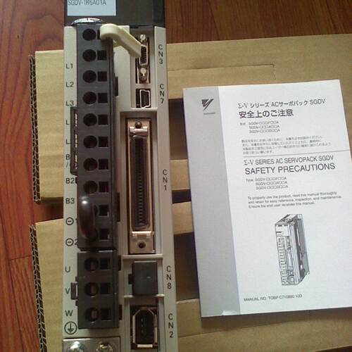 议价全新原装安川伺服电机SGDV-R90F01A