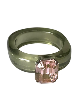 甜美琥珀透明镶嵌宝石戒指