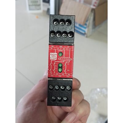邦纳BANNER安全继电器型号ESFA9AA24