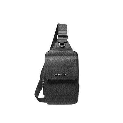 MK男士老花斜挎包胸包