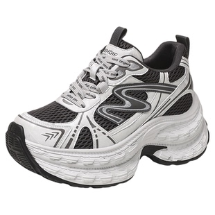 显脚小老爹鞋女款2026年新款春秋厚底增高休闲鞋子女鞋轻便运动鞋