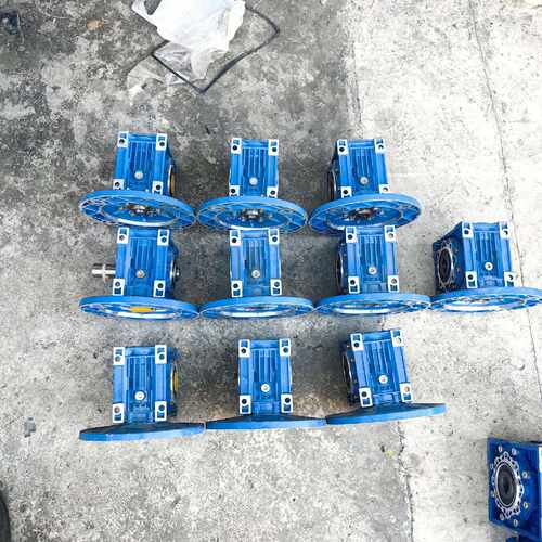 下单前咨询SEV蜗轮减速机，型号RV50减速机，减速比15 2个，10