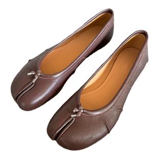 顶版褶皱分趾鞋女2025春新款猪蹄tabi芭蕾舞单鞋羊皮浅口平底鞋