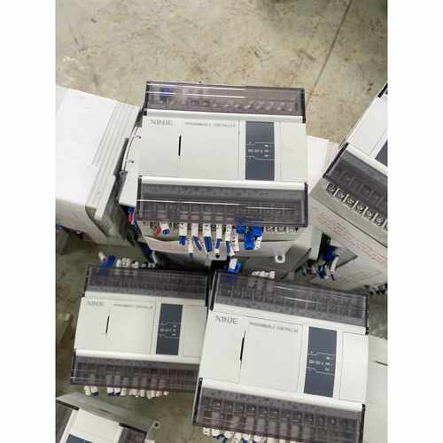 信捷PLC XD2-24T-E  成色还可以 功能包