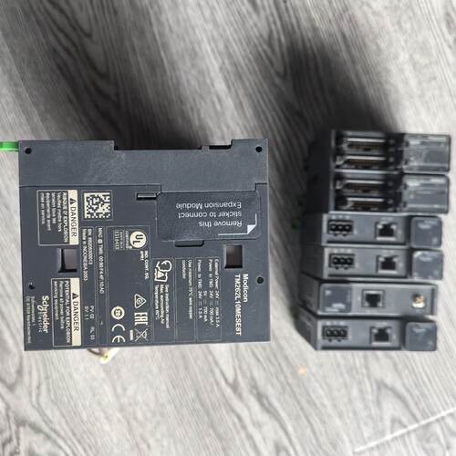 议价Plc Modules Tm262l10mese8t  Set With 9 Uts适用