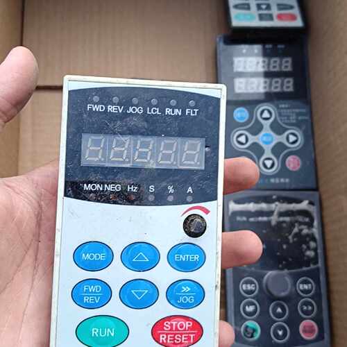 询变频器面板日业SY3200