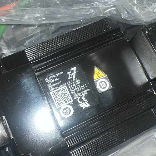 议价安川YASKWA 电机   SGM7A-25A7A61 SGM7A-15A7A6C SGM7A-15AF