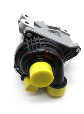 适用于BMW F01 F13 E92 E89 E91水泵11519455978