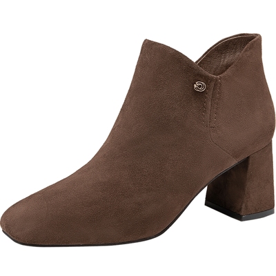 千百度粗高跟时装靴女款冬季新款羊皮显瘦洋气小短靴子通勤