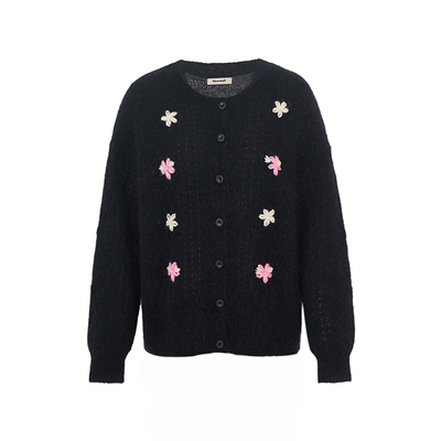 白鹿同款点点花毛绒保暖针织开衫