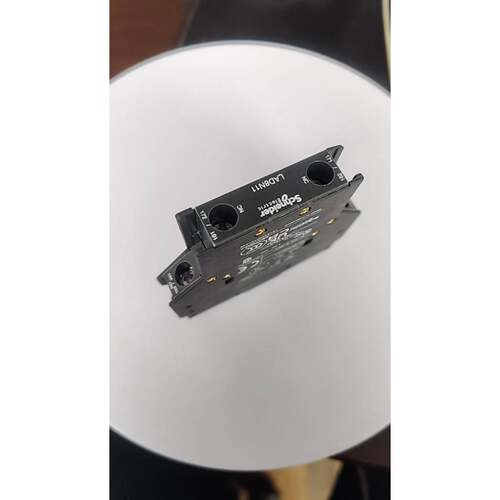 〔议价-可维修〕LC1D09-115A接触器侧装辅助 无外 产品 未安 二手