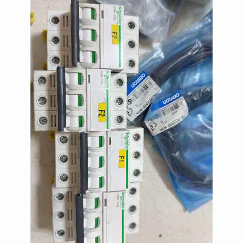 下单前咨询施耐德IC65N 3P C6A