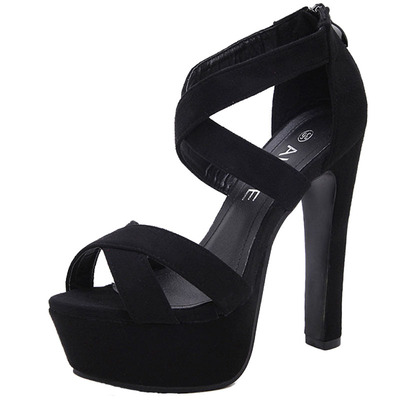 走秀露趾粗跟恨天高凉鞋