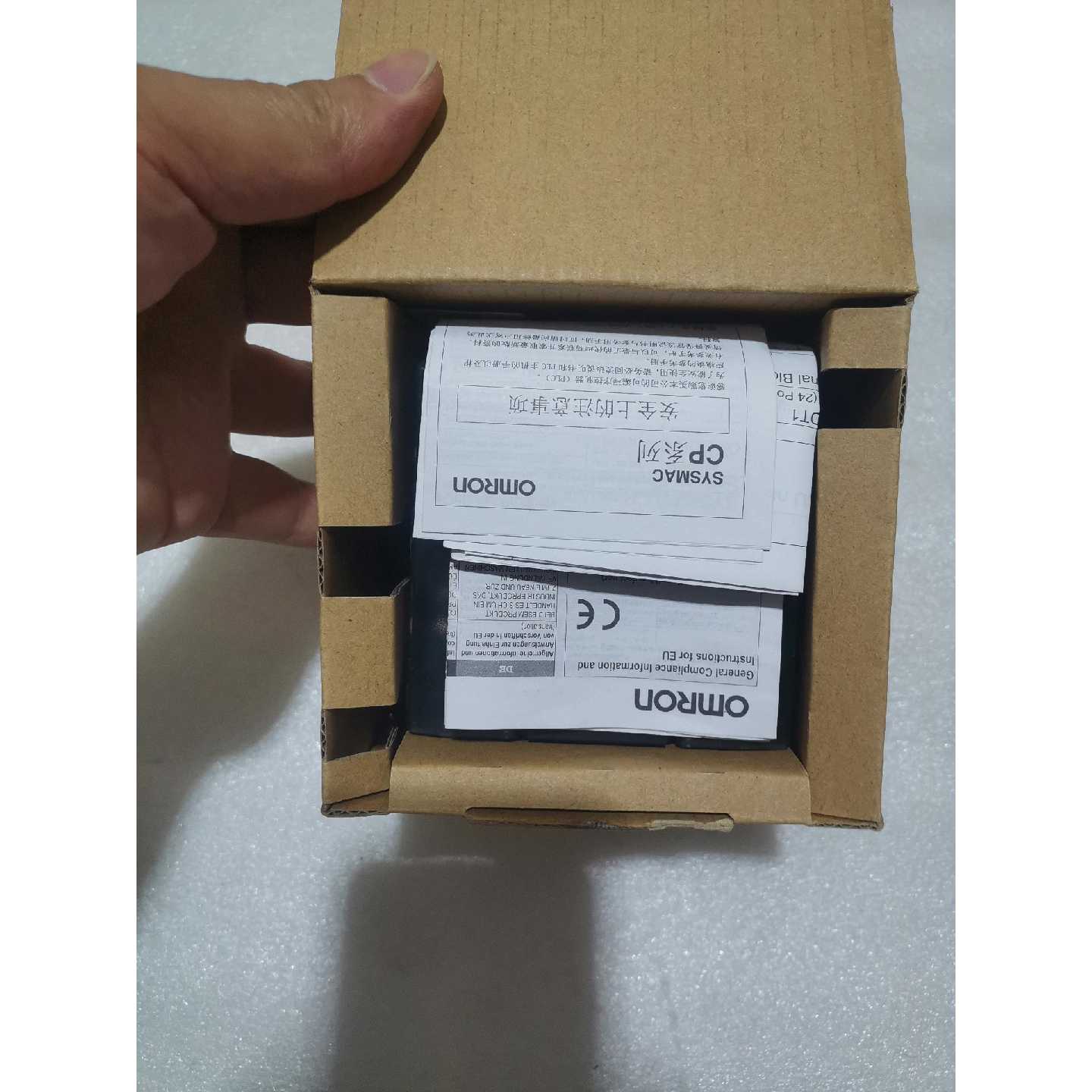 议价欧姆龙PLC温度模块CP1W-TS001全新原装带包装，实物