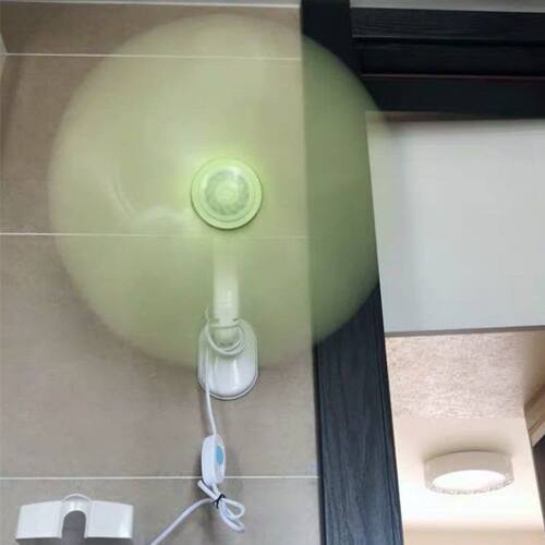 小风扇壁挂挂壁式厨房风扇宿舍家用卫生间厕所免打孔小型电风扇