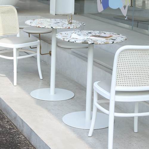 人气奶茶店水磨石咖啡桌椅组合网红创意北欧洽谈圆形户外圆餐桌